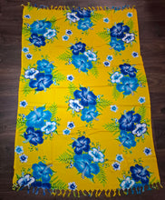 Afbeelding in Gallery-weergave laden, Effen kleur doeken met Bloemen print div. kleuren