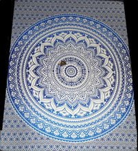 Afbeelding in Gallery-weergave laden, Mandala blauw met wit
